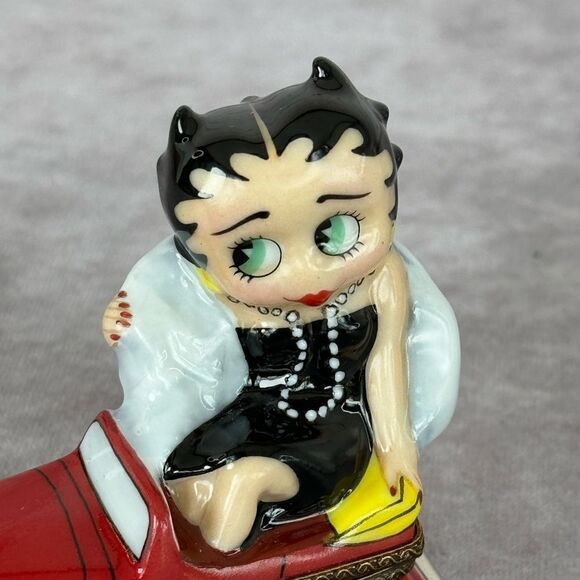 Limoges Betty Boop In Red Car Trinket Box Retired - Picture 3 of 8
